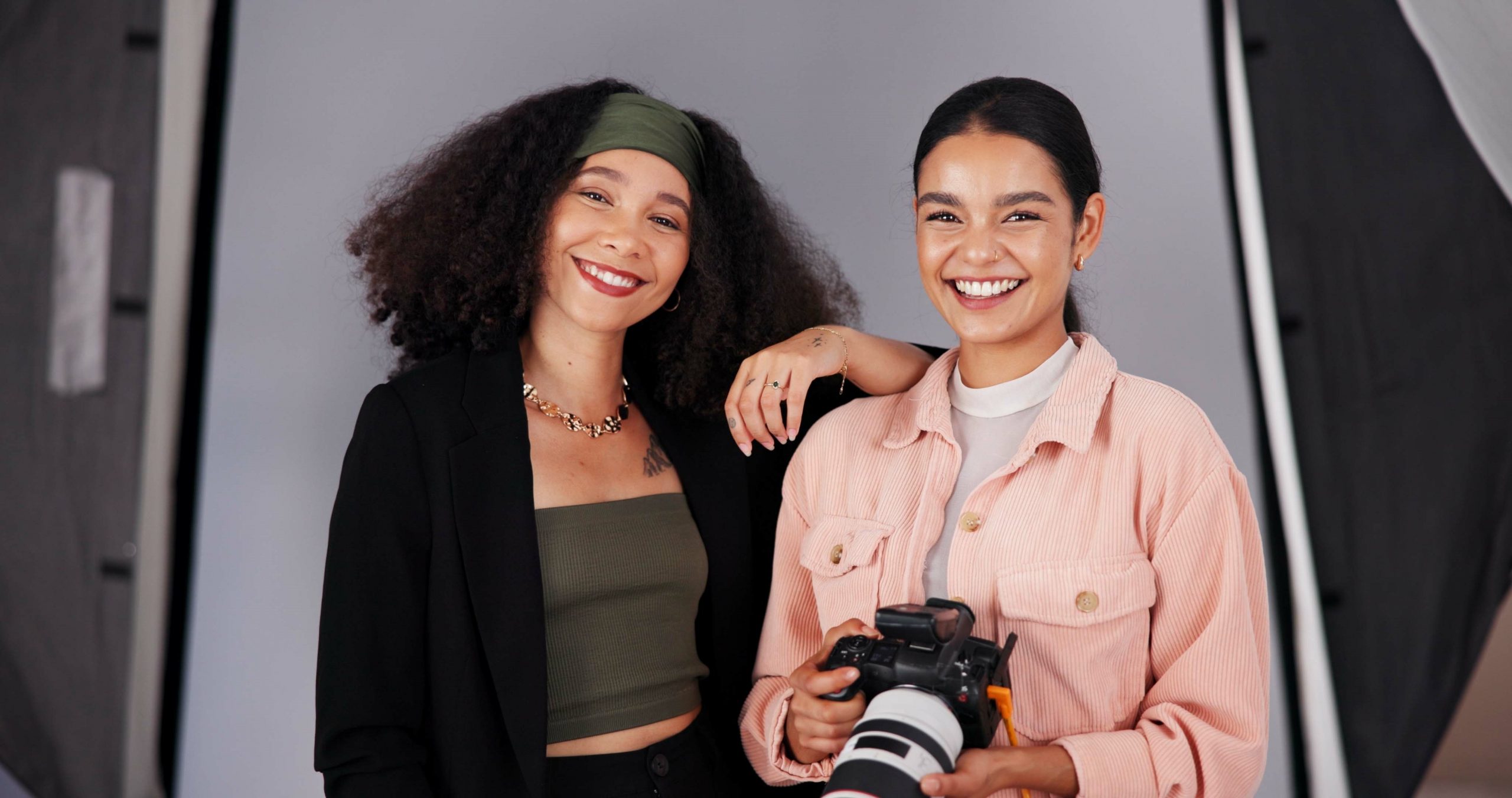 photography, photo studio, photo session, studio rental, photography workshop, photoshoot Photography studio with session bookings, photo packages, and equipment